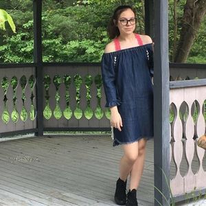 Meet your Posher, Ella